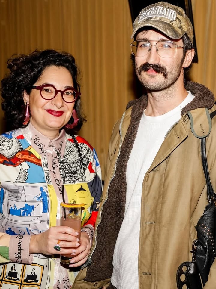 May be an image of ‎one or more people, eyeglasses, eye patch and ‎text that says '‎IRUHAND KidSup Studtos Superd Su Super -R לרי‎'‎‎