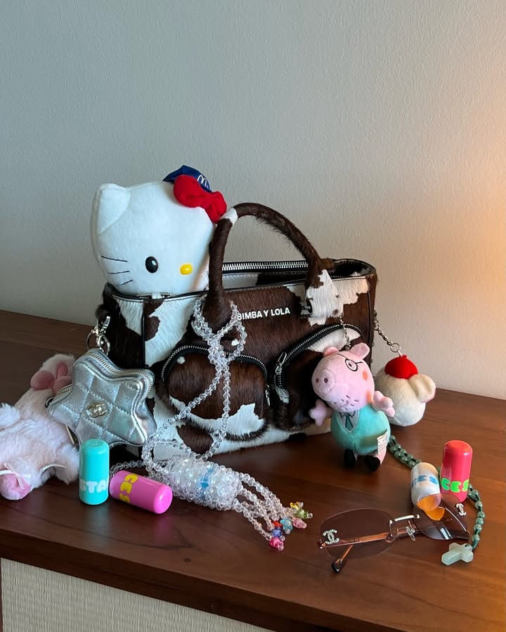 No photo description available.