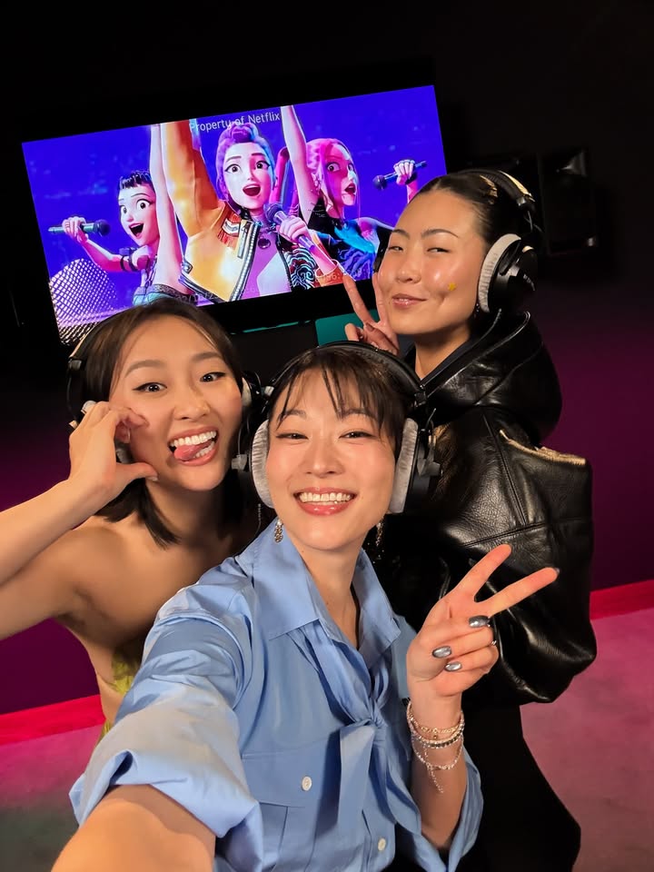 No photo description available.