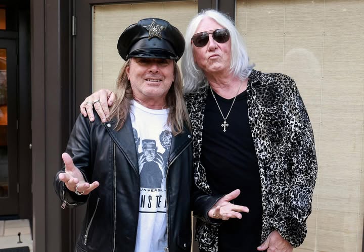 No photo description available.