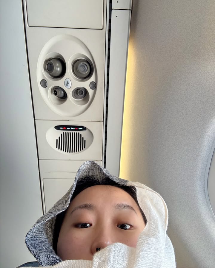 No photo description available.