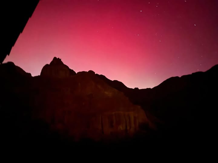 May be an image of Uluru, Bryce Canyon National Park, Lake Powell and text