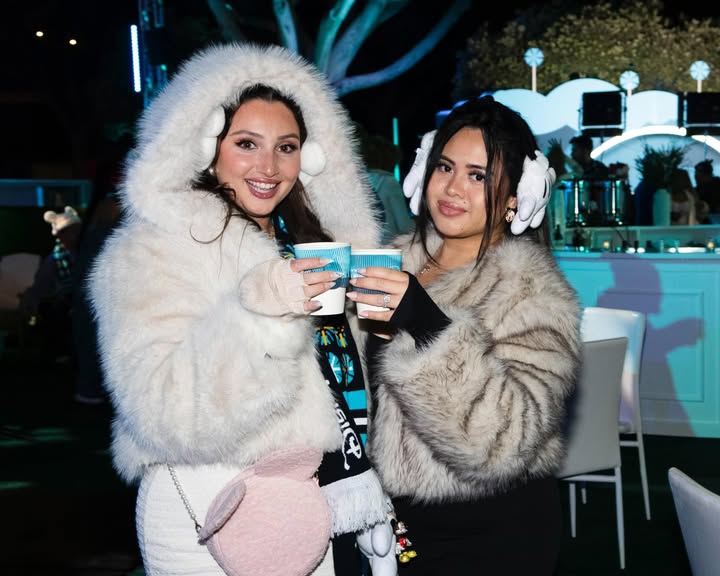 No photo description available.