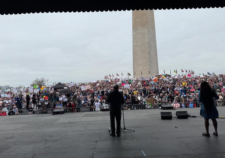 No photo description available.