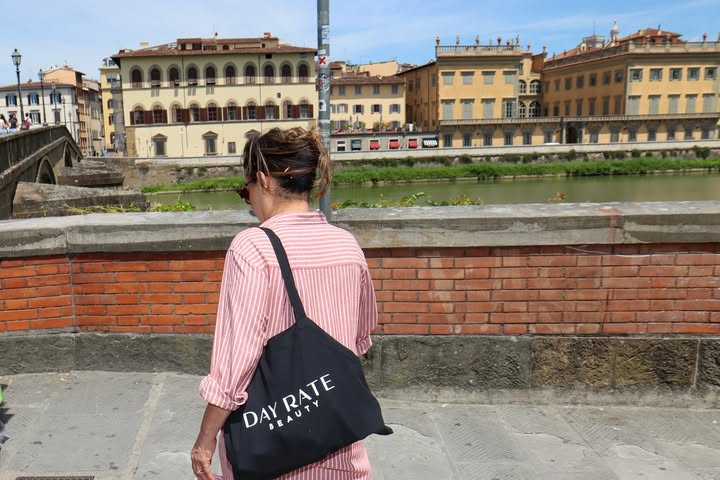 No photo description available.