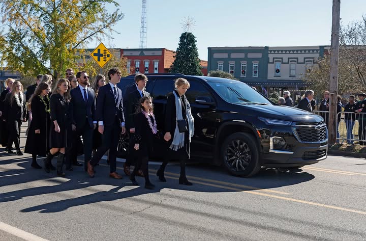 No photo description available.