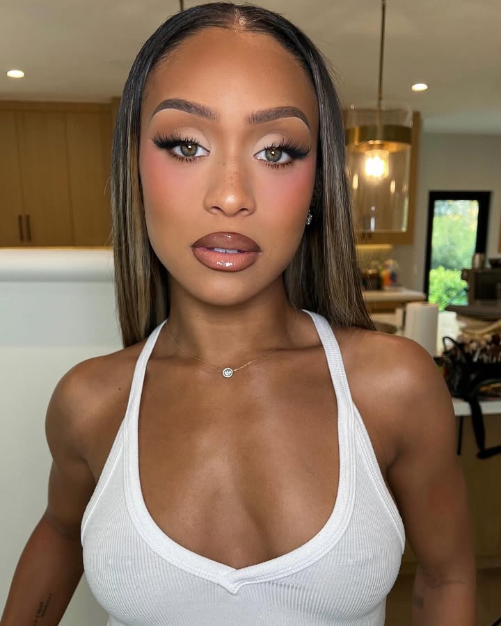 No photo description available.