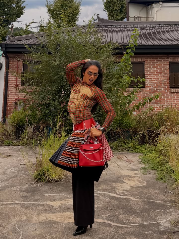 No photo description available.