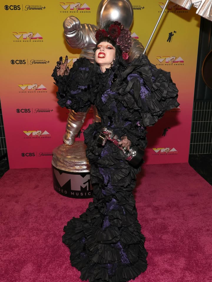 No photo description available.