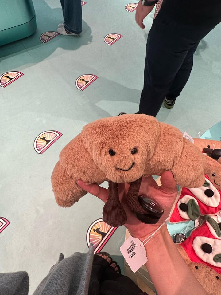 No photo description available.