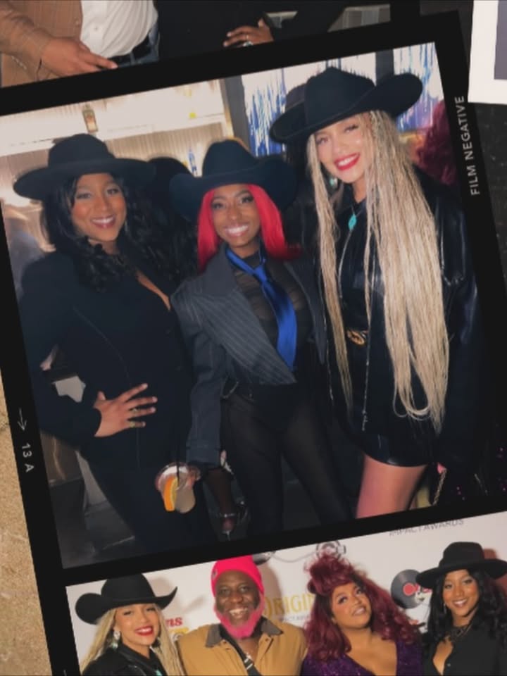 May be an image of one or more people, costume and text that says 'せ সই ns BIGI'