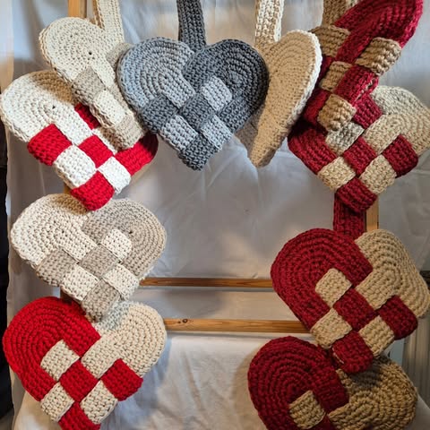 No photo description available.