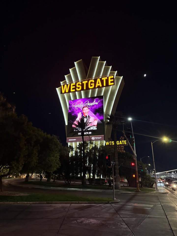 May be an image of signboard and the Welcome to Fabulous Las Vegas sign