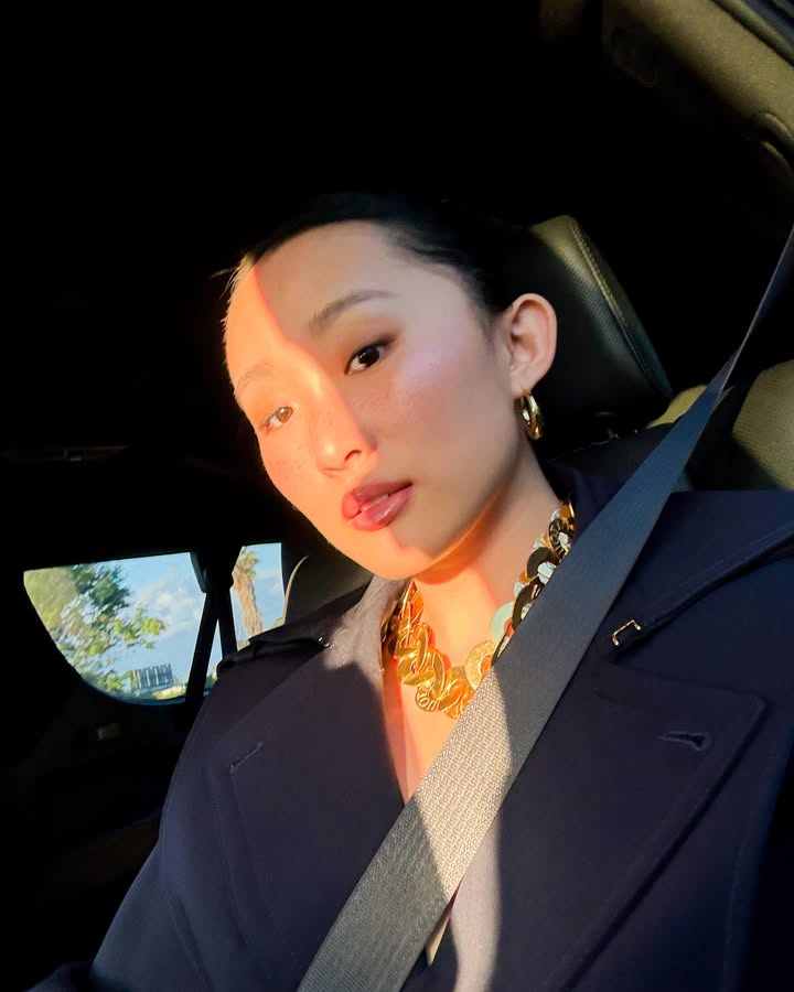 No photo description available.