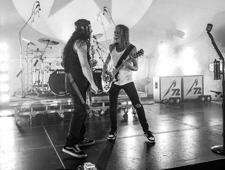 No photo description available.