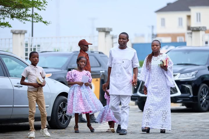 No photo description available.