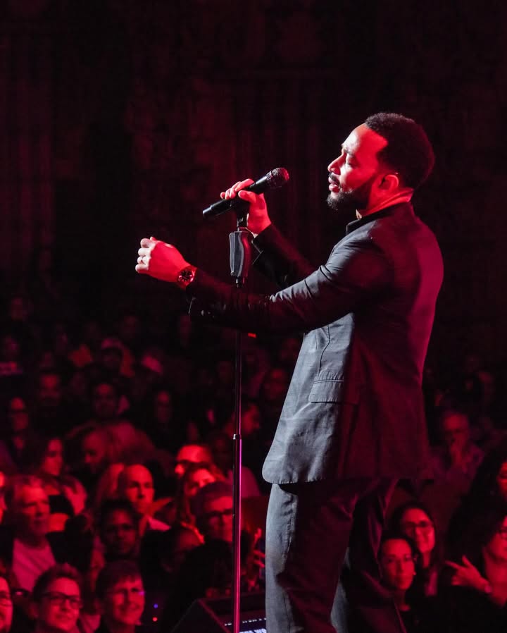 May be an image of microphone, crowd, concert and text