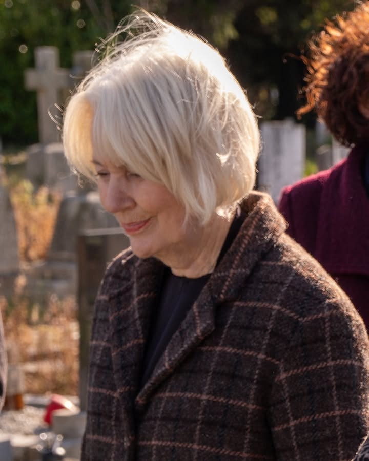 No photo description available.