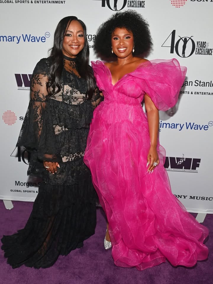 No photo description available.