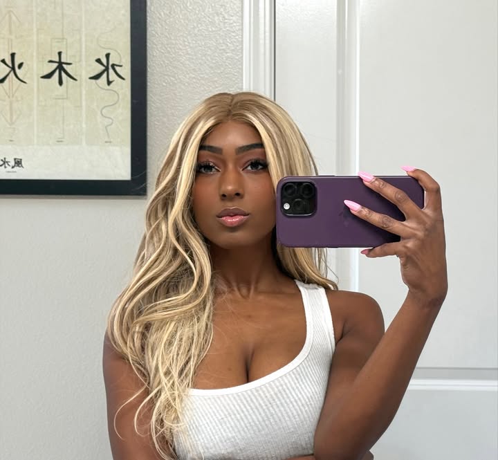 No photo description available.