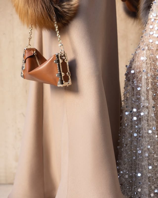 No photo description available.