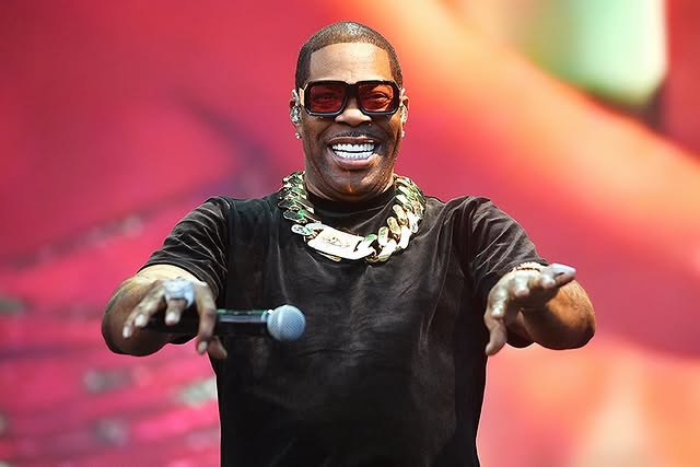 No photo description available.