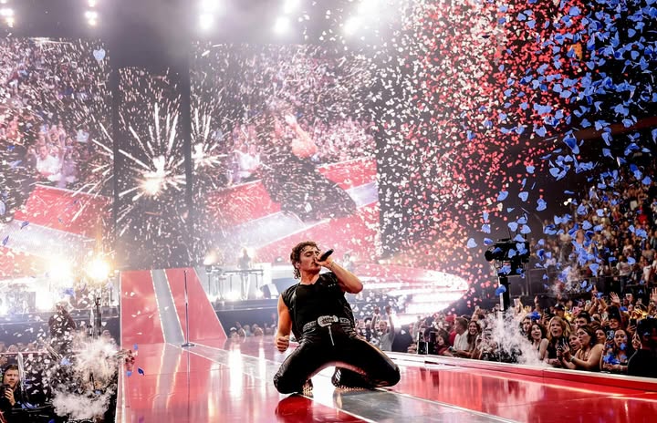 No photo description available.