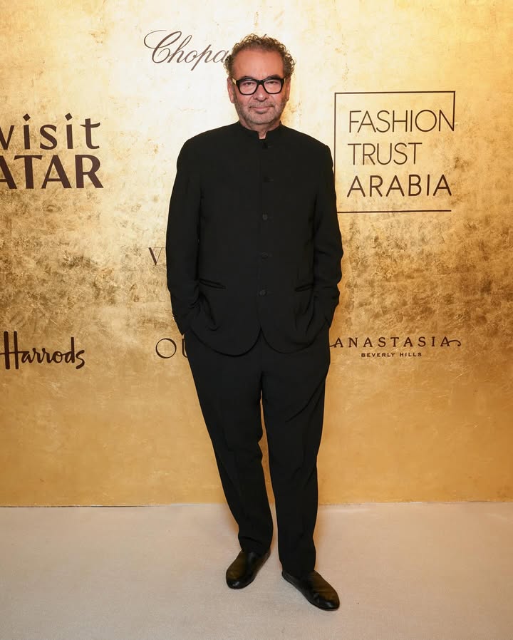 May be an image of carpet, dinner jacket and text that says 'Chopa isit TAR FASHION TRUST ARABIA Harrods ANASTASIA BEVERLY HILLS ANASTASIA'