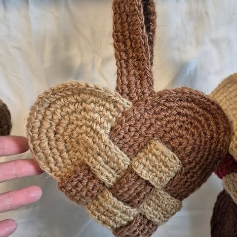 No photo description available.