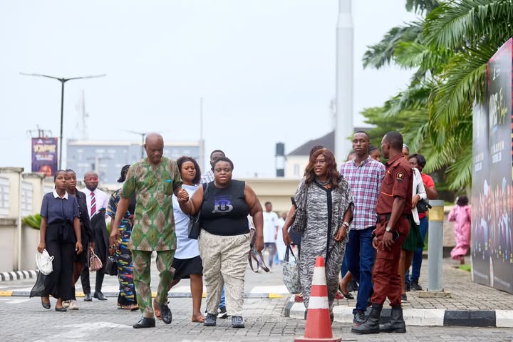 No photo description available.