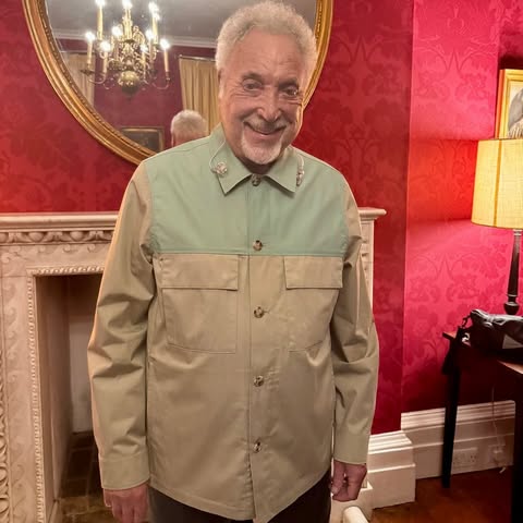 No photo description available.