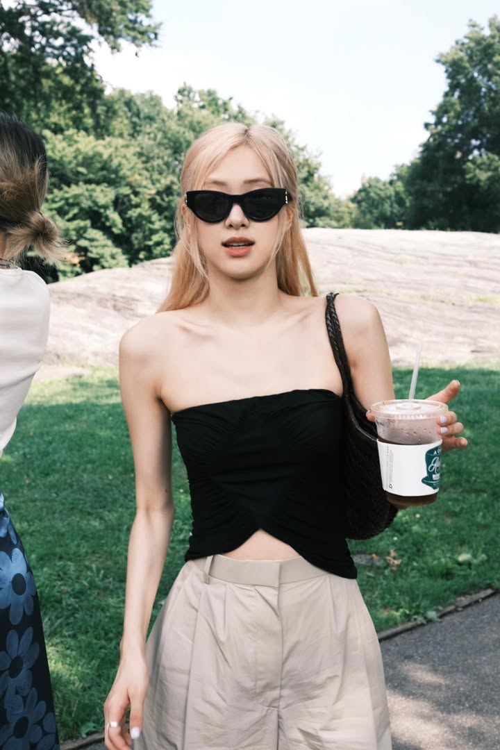 No photo description available.