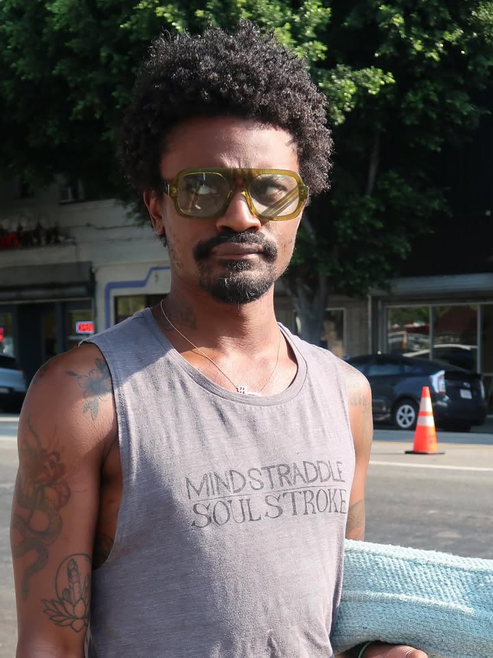 No photo description available.