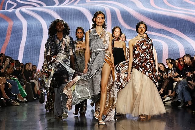 No photo description available.