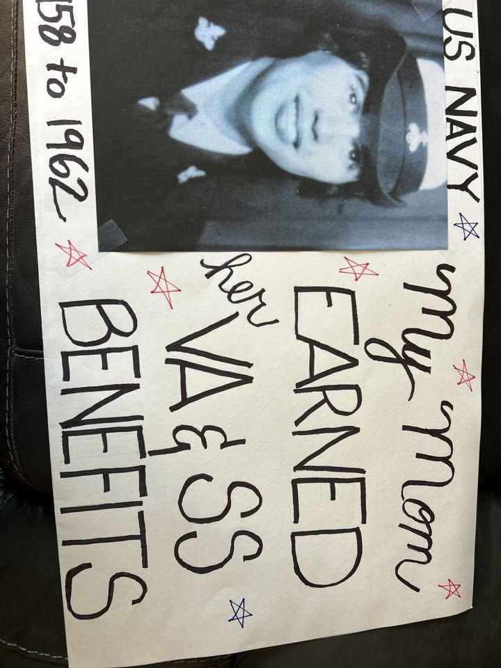 No photo description available.