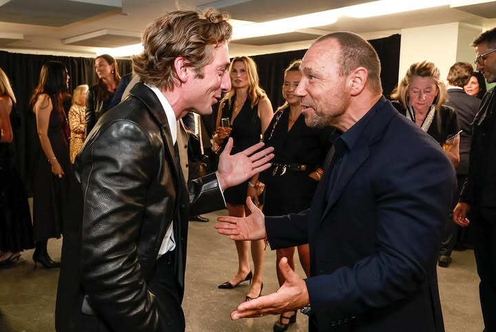 No photo description available.