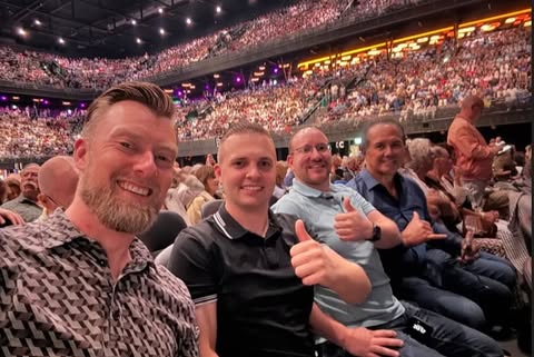 No photo description available.