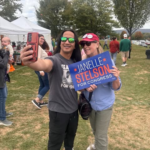 No photo description available.