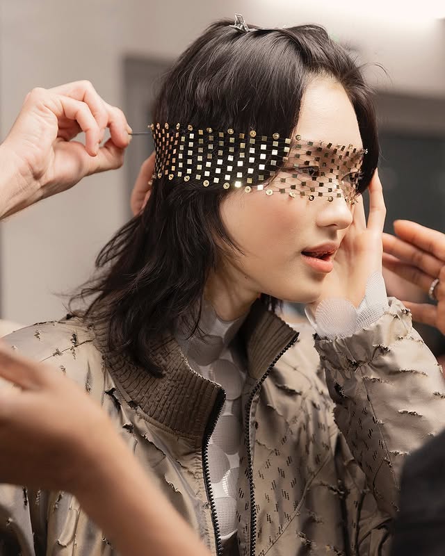 No photo description available.