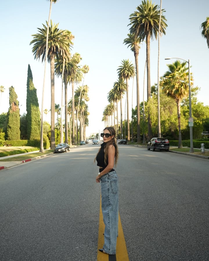 No photo description available.