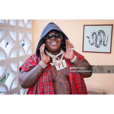 No photo description available.