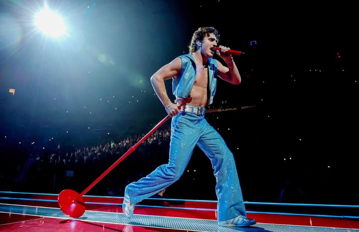 No photo description available.