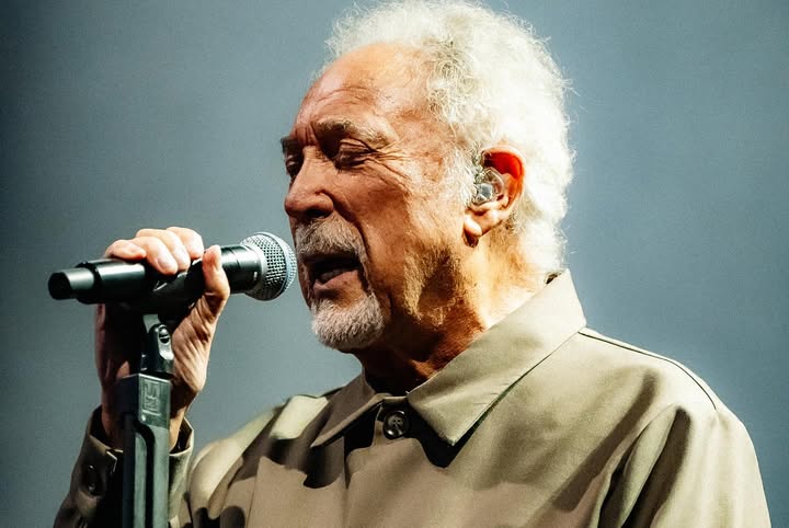 No photo description available.