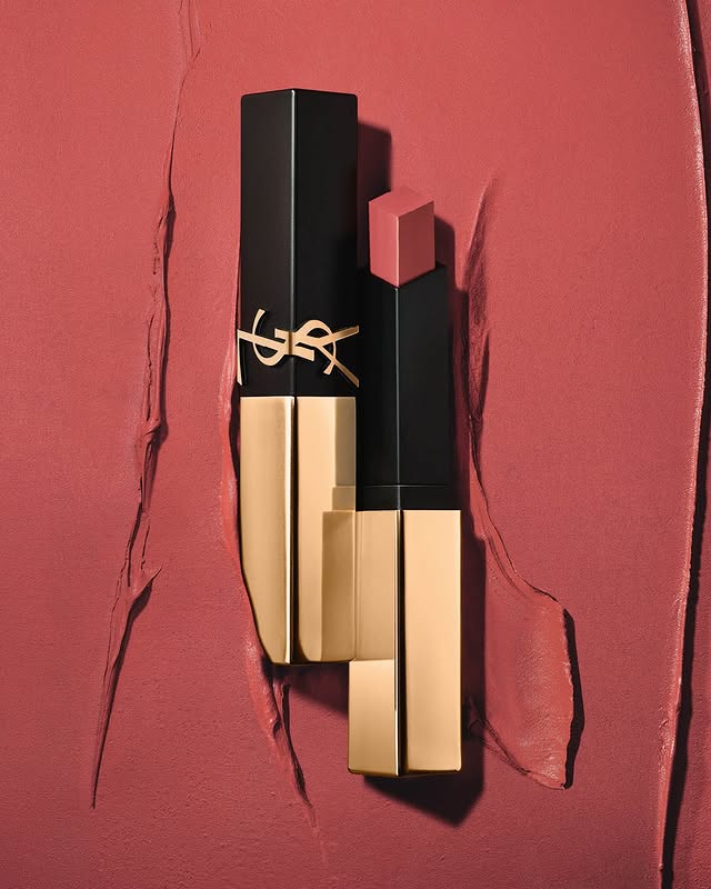 No photo description available.