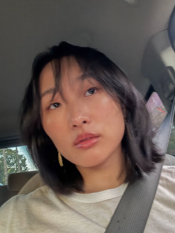 No photo description available.