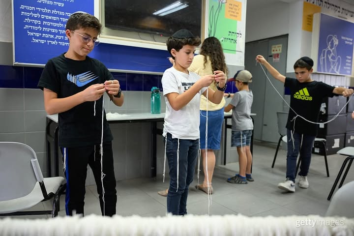 No photo description available.