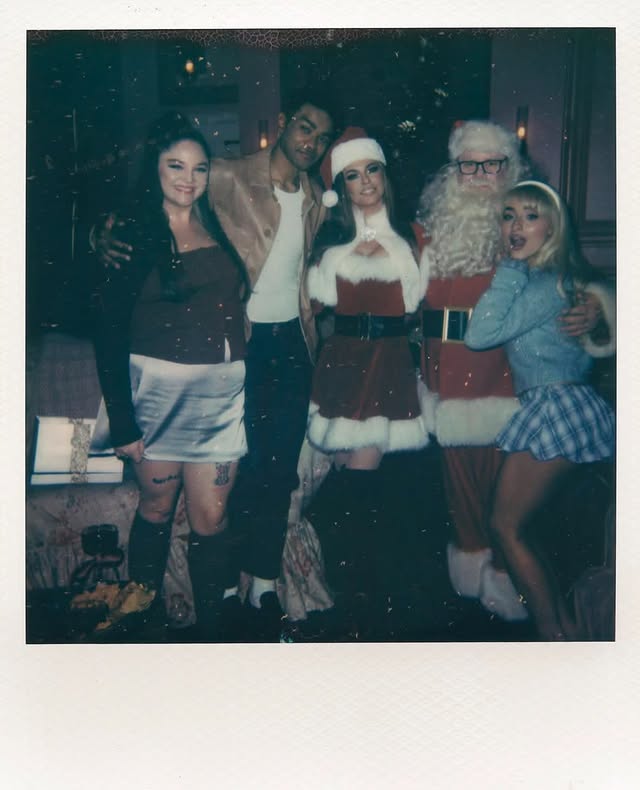 No photo description available.