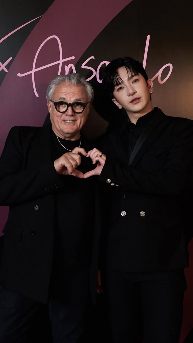 No photo description available.