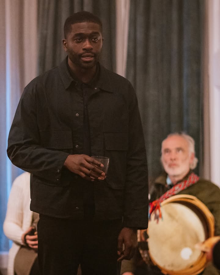 No photo description available.