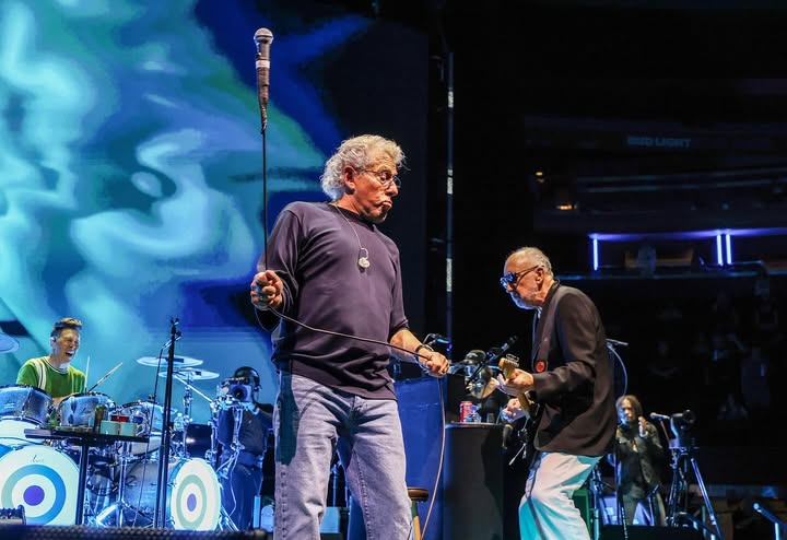 No photo description available.